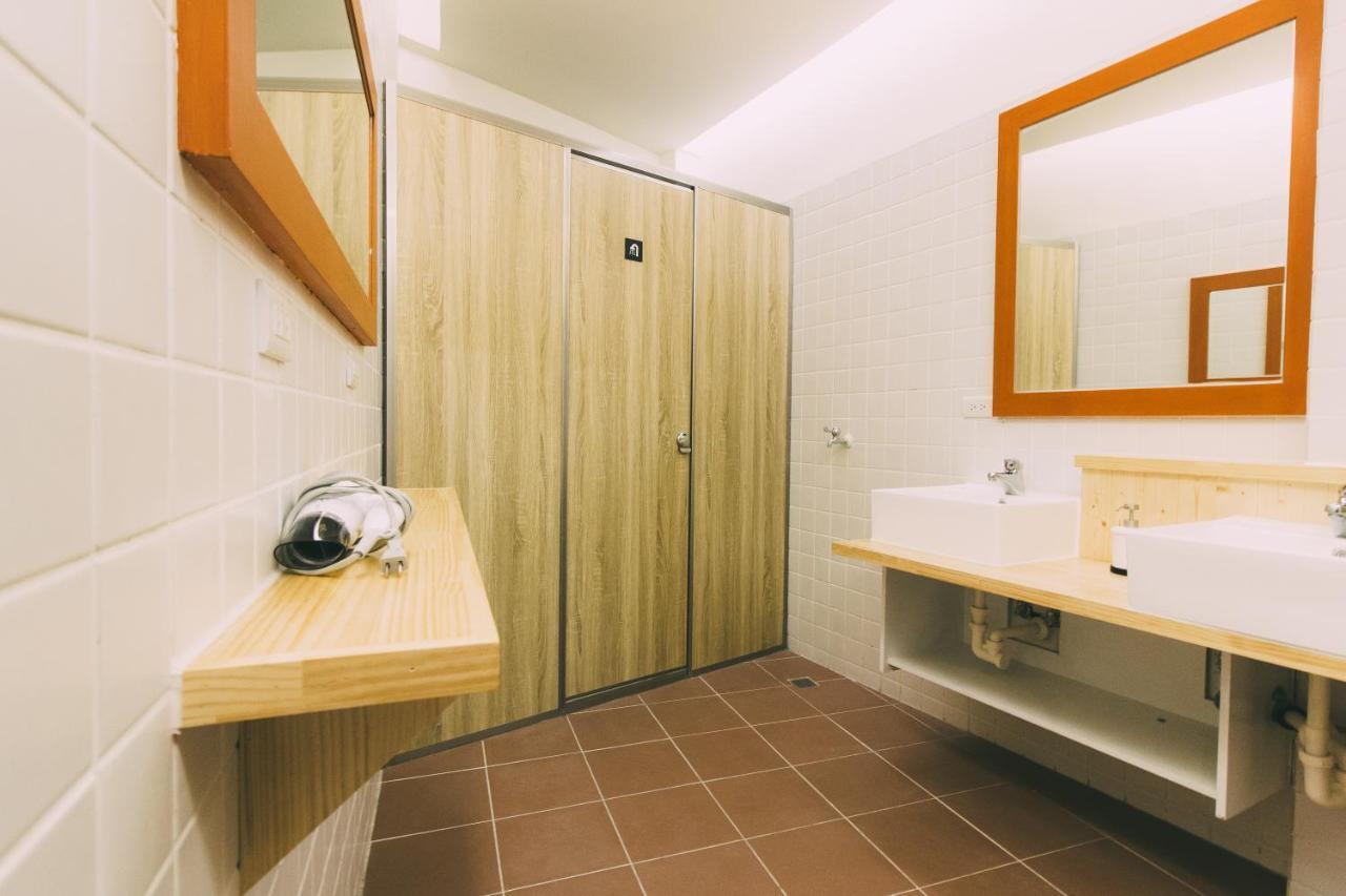 阿信輕旅 Apartment Tainan Exterior photo