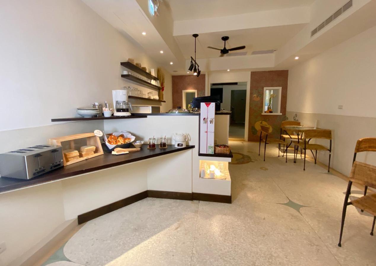 阿信輕旅 Apartment Tainan Exterior photo